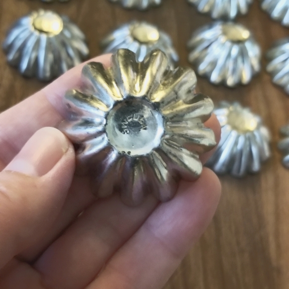 Other - Vintage mini fluted tins, Sweden